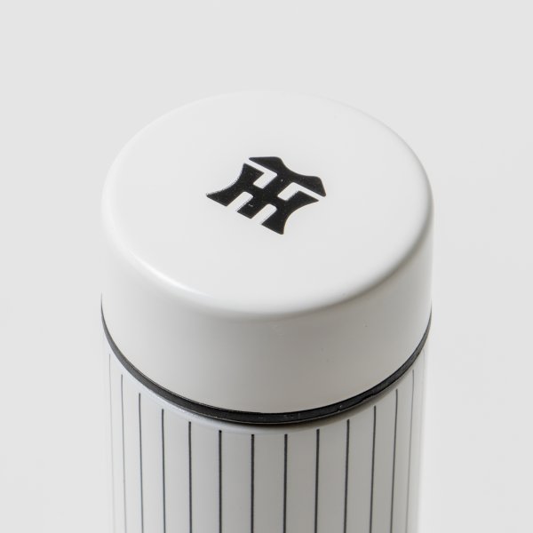 画像3: イラストレーター 多田文ヒコによる『虎の着ぐるみを着た女の子 “ハッピーちゃん” 』×阪神タイガース×山中漆器(石川県加賀市伝統工芸)のコラボ ステンレスボトル(220ml) (3)