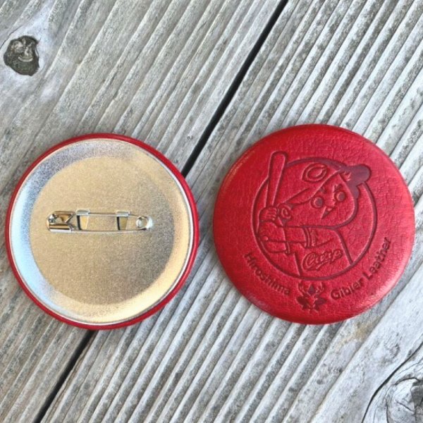 画像3: 【広島ジビエレザー×広島東洋カープ】鹿革缶バッジ (3)