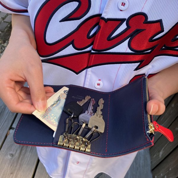 画像4: 【広島ジビエレザー×広島東洋カープ】鹿革小銭入れ付き5連キーケース (4)