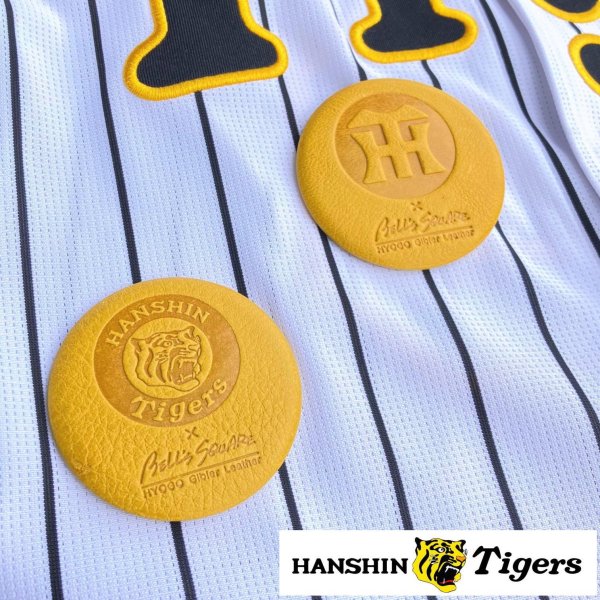 画像1: 【阪神タイガース×ベルズスクエア】兵庫ジビエレザー☆育てる鹿革の缶バッチ　あなた色に育ててください (1)