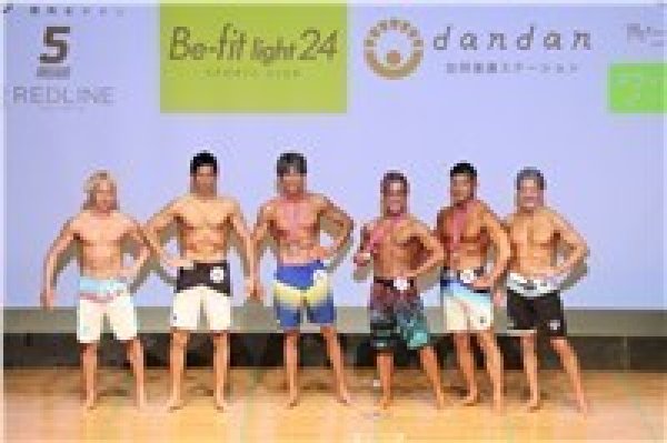 画像1: メンズフィジークマスターズ-表彰式2 (1)