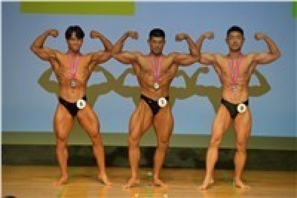 画像1: ボディビル65キロ超級-表彰式3 (1)